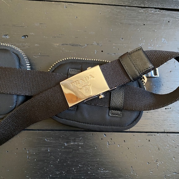 PRADA BELT BAG with 2 Pouches with zippers - Picture 5 of 7